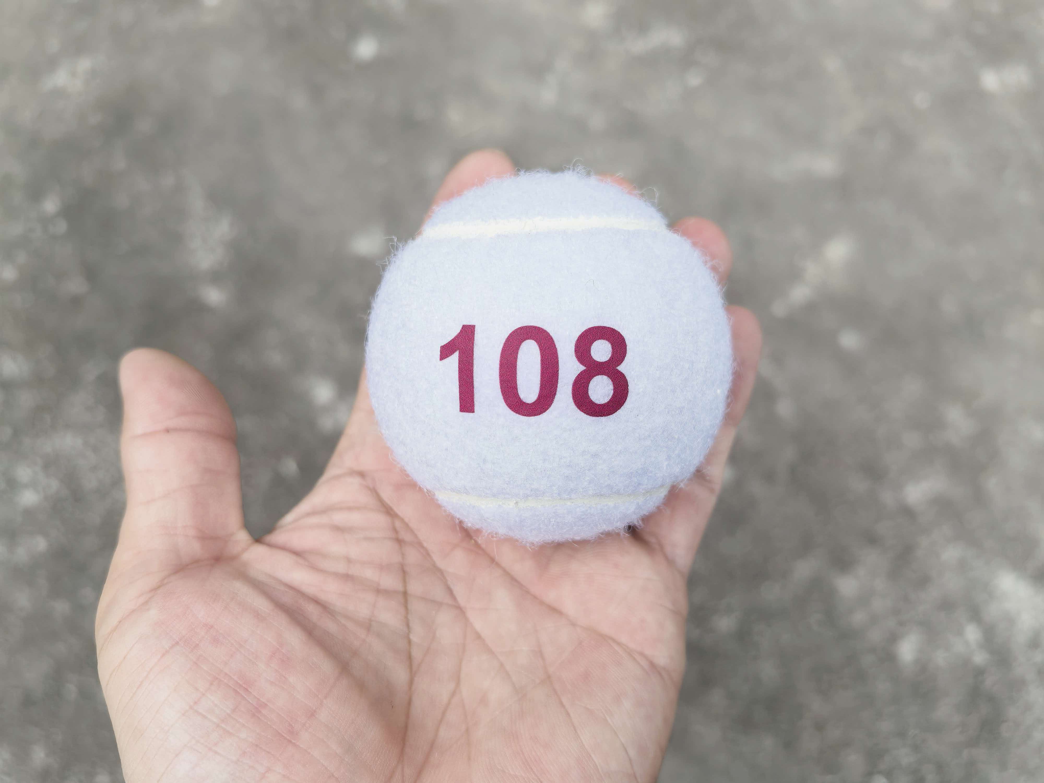 Balles de Tennis Personnalisées avec Logo – BallesTennisLogo.com